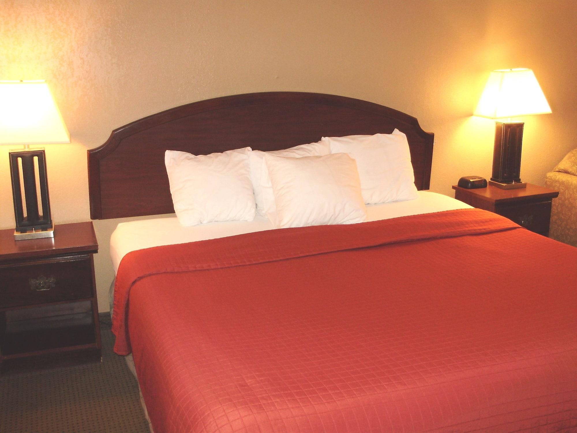 Trade Winds Central Inn Tulsa Eksteriør billede