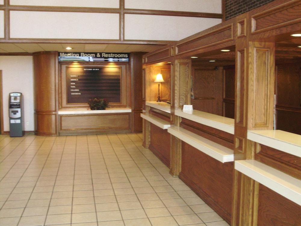 Trade Winds Central Inn Tulsa Eksteriør billede