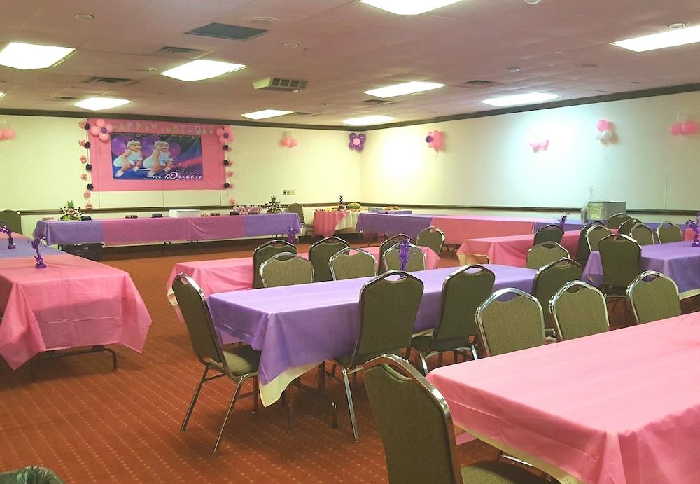 Trade Winds Central Inn Tulsa Eksteriør billede